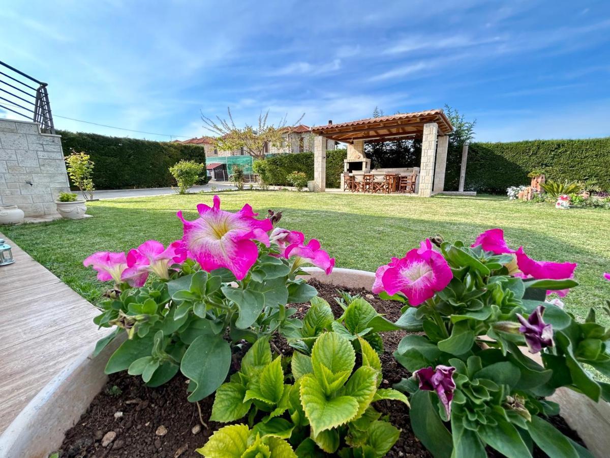 My Bright House Villa Afytos Bagian luar foto